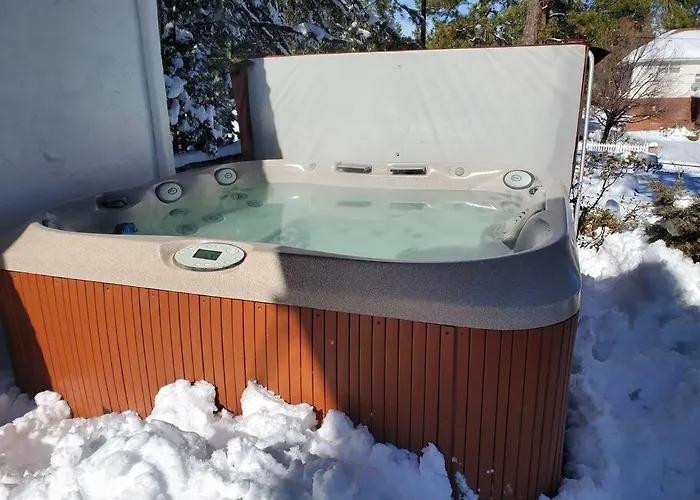 Hébergement de vacances Romantic Escape+close Walk To Town+hot Tub+pets Ok *