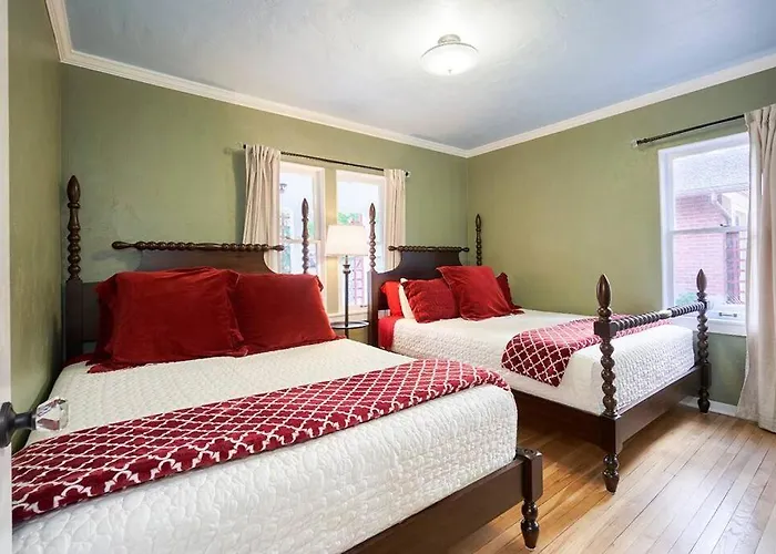 Romantic Escape+close Walk To Town+hot Tub+pets Ok *